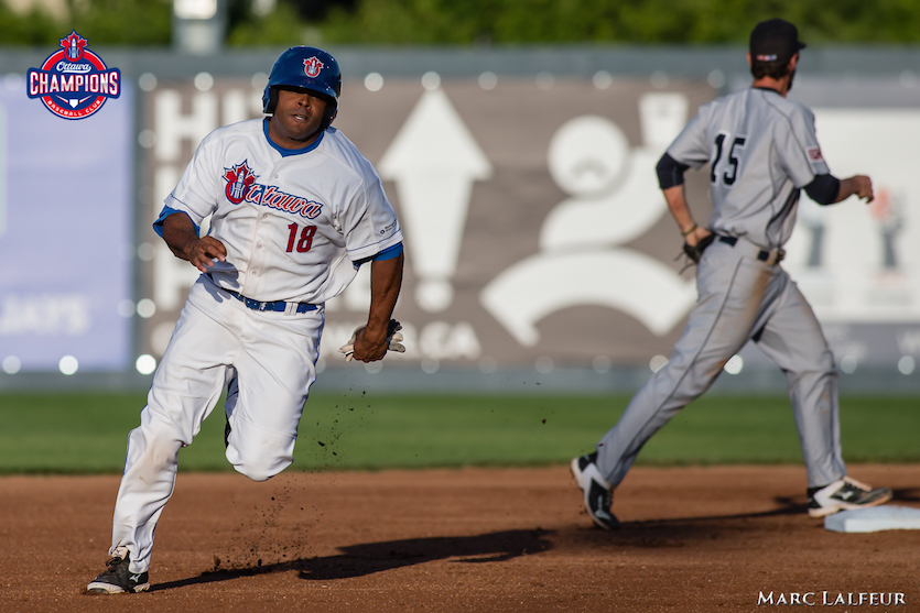 Can-Am: Regular Season Game between the Québec Les Capitales and the Ottawa Champions held on June 29, 2015 at Raymond Chabot Grant Thornton Parc. - Photo: Marc Lafleur